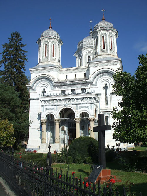 Biserica Sfanta Vineri