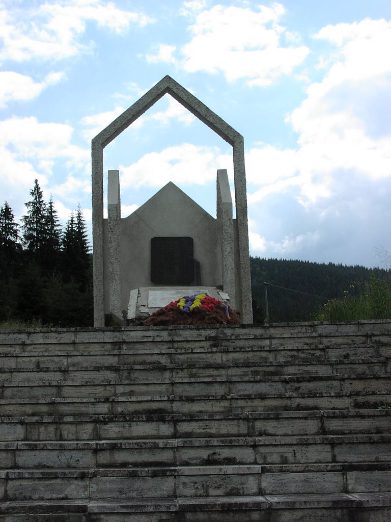 Monumentul Eroilor – din primul si al doilea razboi mondial