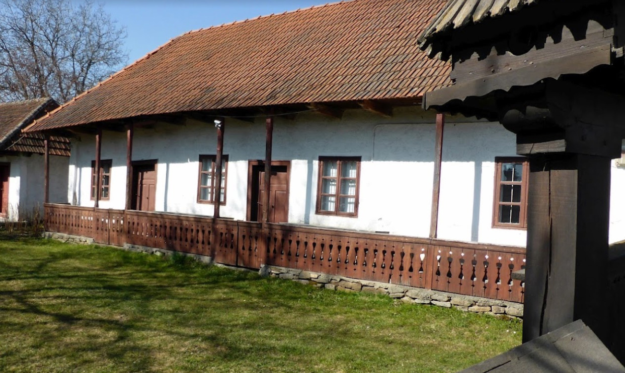 Muzeul Etnografic Ceangaiesc
