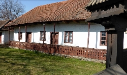 Muzeul Etnografic Ceangaiesc