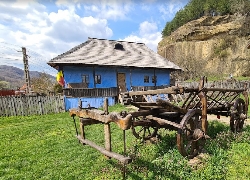 Casuta Albastra din Corbi