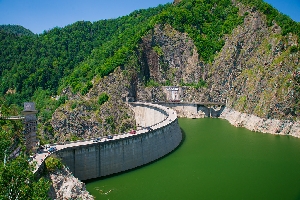 Barajul si Lacul de acumulare Vidraru