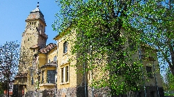 Castelul Urmanczy