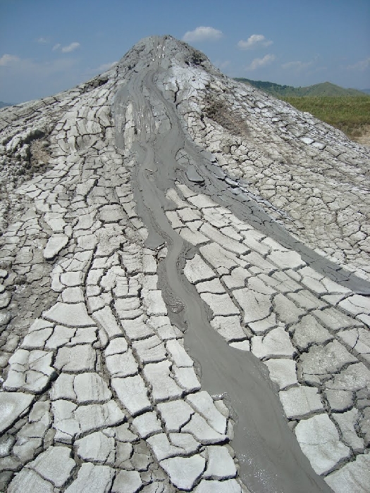 Vulcanii noroiosi de la Paclele Mici