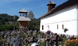 Biserica "Sfânta Treime" din Bodesti