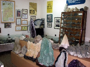 Muzeul de mineralogie estetica a fierului Constantin Gruescu