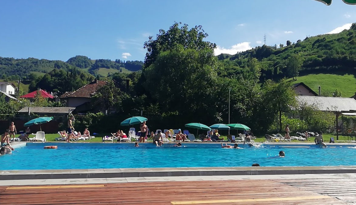 Strandul din Baia de Aries