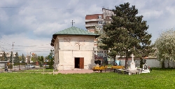Biserica Sfintii Atanasie si Chiril