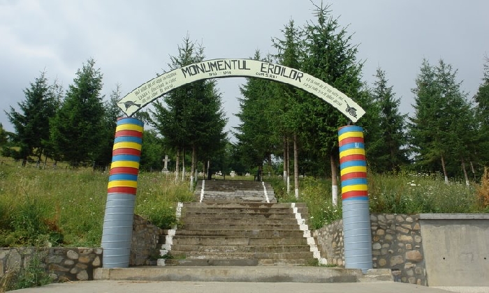 Monumentul eroilor de la Siriu